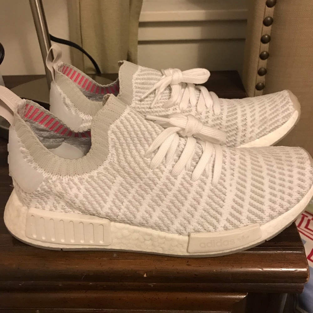 Adidas NMD R1 stlt pk LIKE NEW